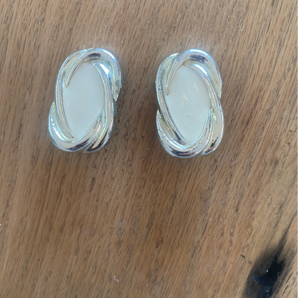 Vintage Elegant Silver and Cream Clip‎ on Earrings Preloved